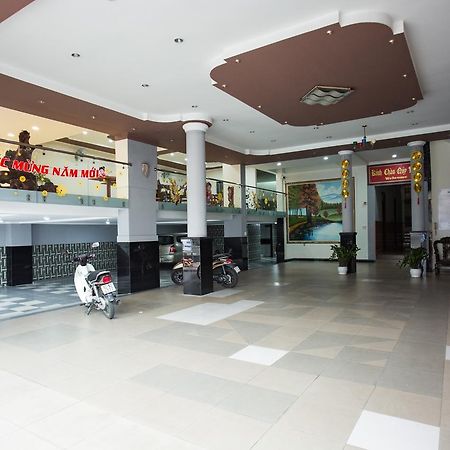 Tay Nguyen Hotel Tỉnh Kontum Kültér fotó