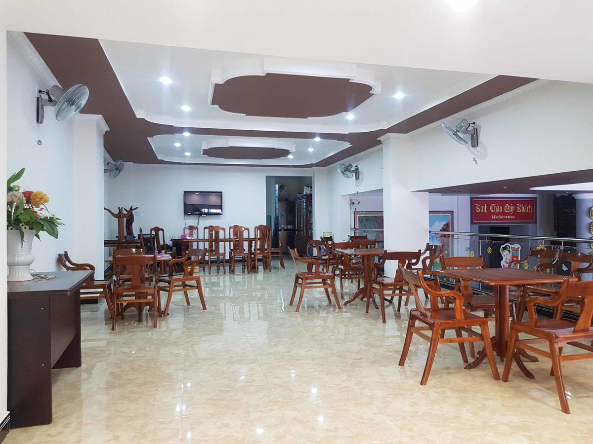 Tay Nguyen Hotel Tỉnh Kontum Kültér fotó