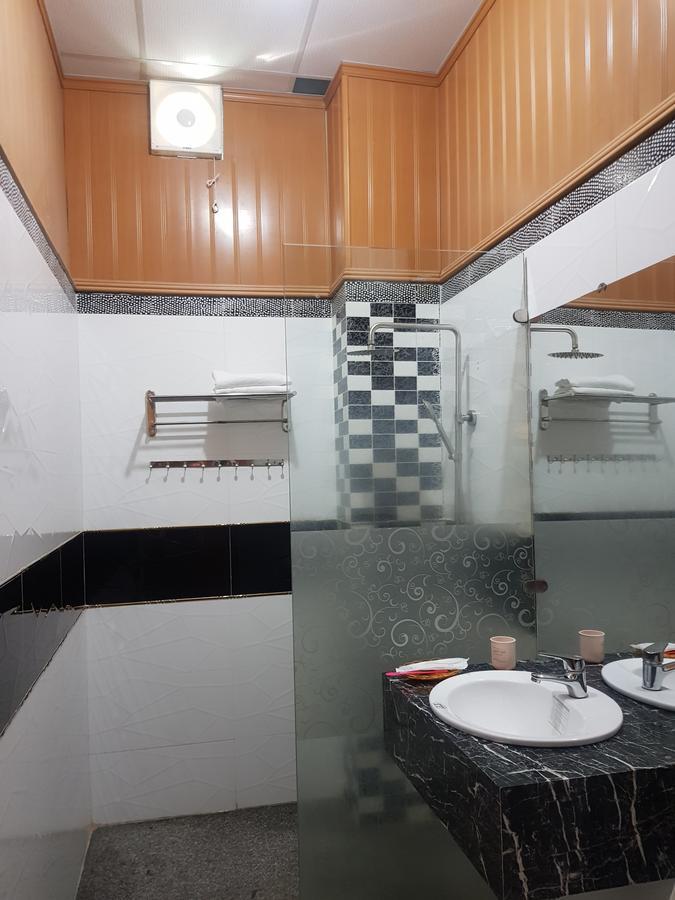 Tay Nguyen Hotel Tỉnh Kontum Kültér fotó