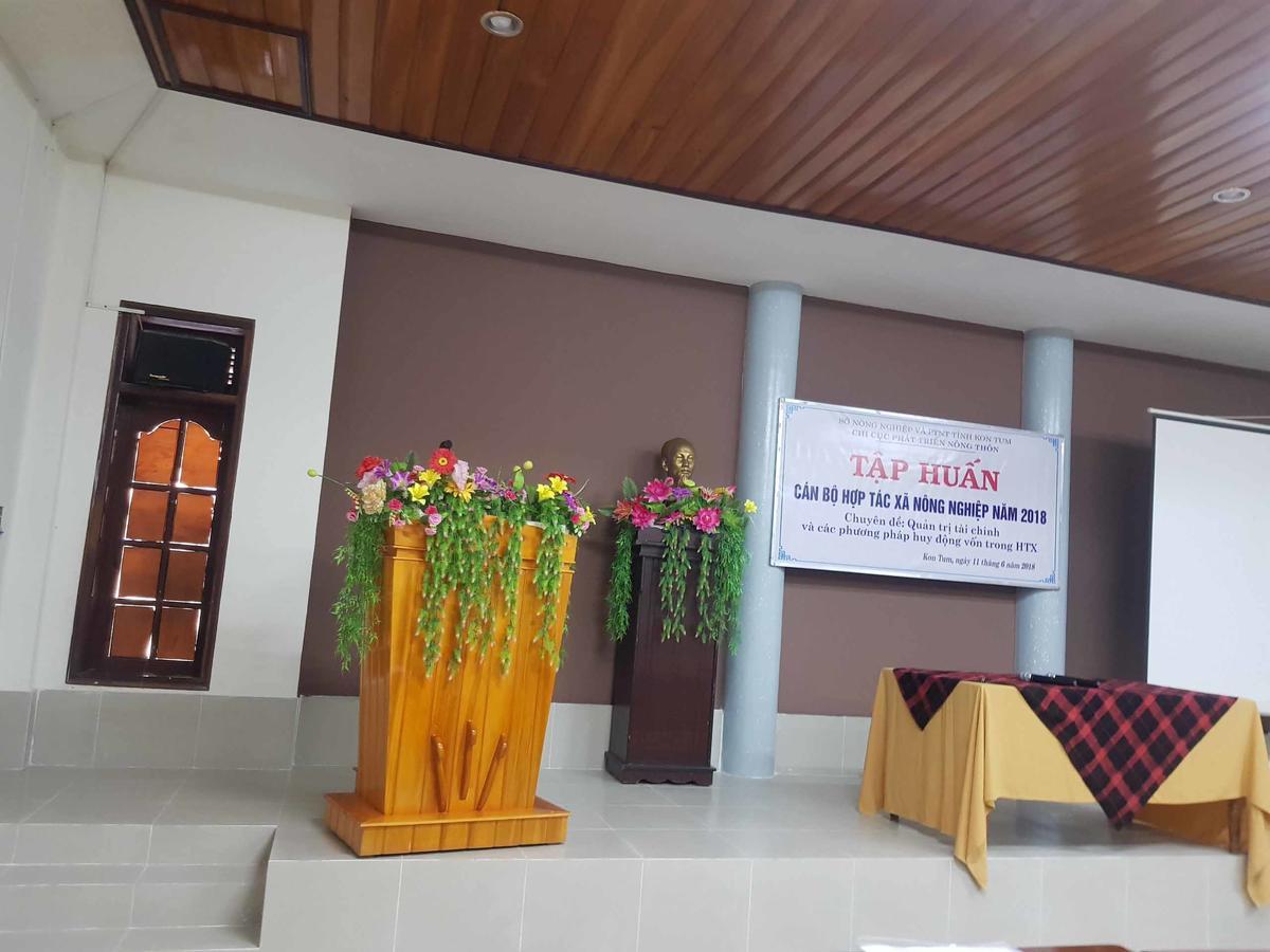 Tay Nguyen Hotel Tỉnh Kontum Kültér fotó